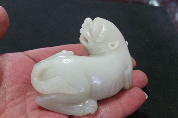 古玩玉器和田玉雕“瑞獸”擺件拍賣,當前價格1880元