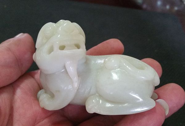 古玩玉器和田玉雕“瑞獸”擺件拍賣,當前價格1880元