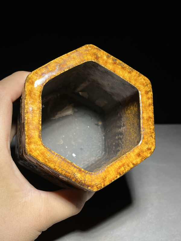 古玩陶瓷黃釉瀝粉趕珠龍紋筆筒拍賣,當(dāng)前價格2000元
