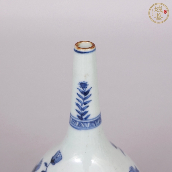 古玩陶瓷花卉紋青花錐把瓶真品鑒賞圖