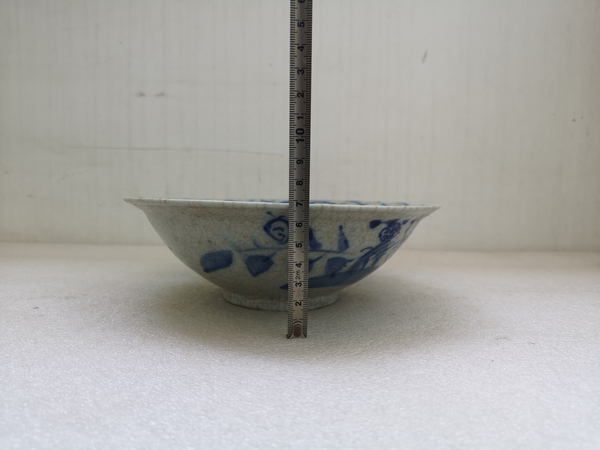 古玩陶瓷哥釉青花碗拍賣,當前價格680元