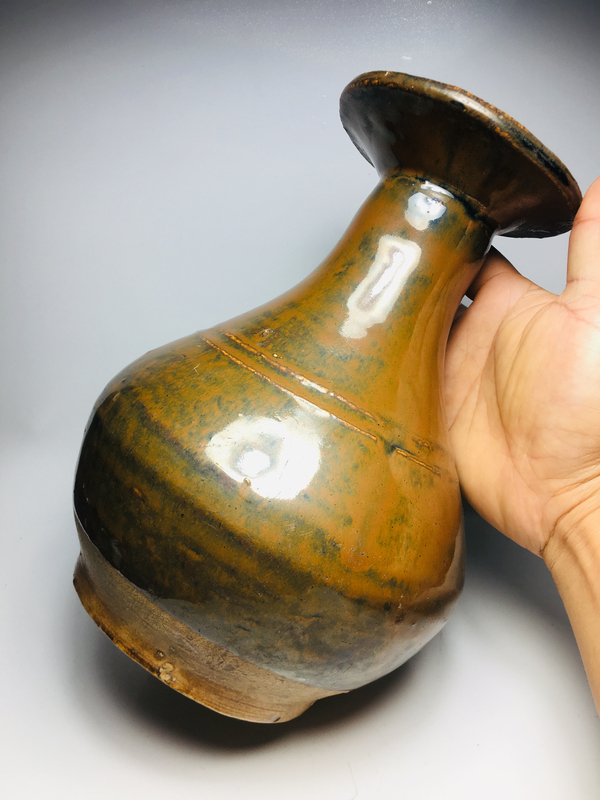 古玩陶瓷窯變褐釉弦紋盤口瓶拍賣,當前價格488元