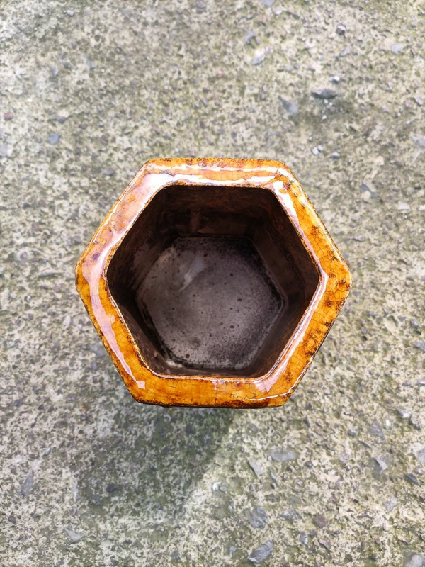 古玩陶瓷黃釉瀝粉趕珠龍紋筆筒拍賣,當(dāng)前價格2000元