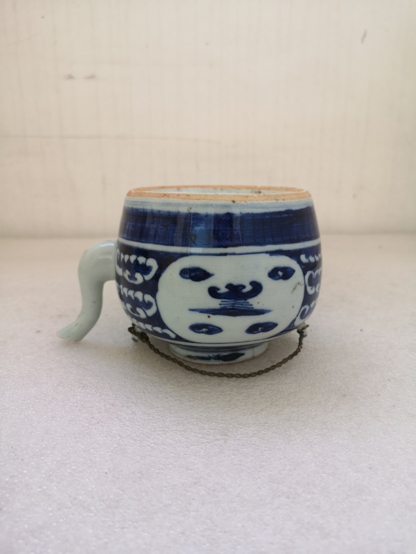古玩陶瓷博古圖青花提梁壺拍賣,當前價格680元