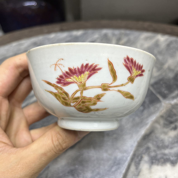 古玩陶瓷清晚期粉彩花卉紋碗拍賣,當前價格299元