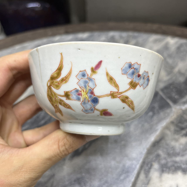 古玩陶瓷清晚期粉彩花卉紋碗拍賣,當前價格299元