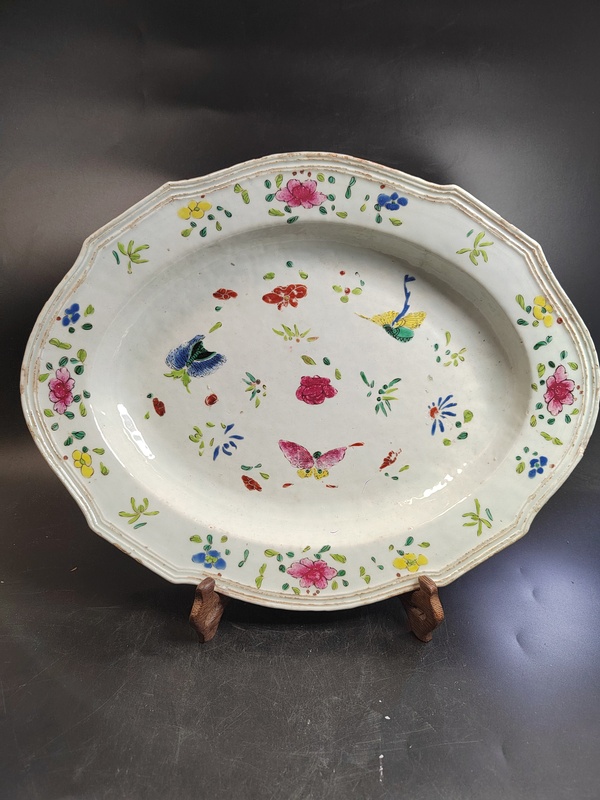 古玩陶瓷粉彩蝴蝶花卉紋盤拍賣,當前價格1999元
