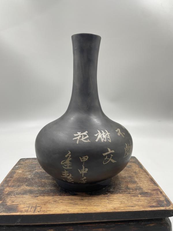 古玩轉(zhuǎn)賣建水瓶拍賣，當(dāng)前價(jià)格1866元