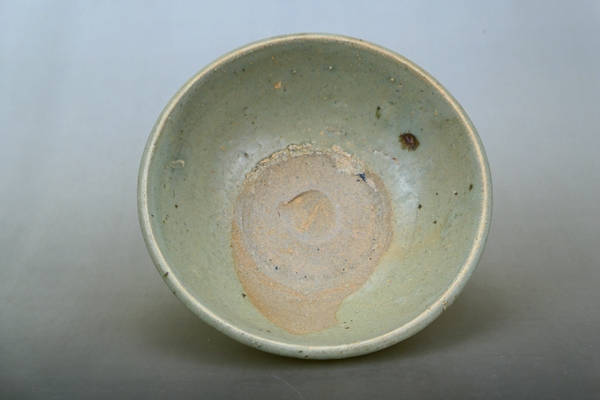 古玩陶瓷元代.龍泉窯青瓷唇口碗(1279-1368)拍賣,當(dāng)前價格1600元