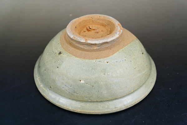 古玩陶瓷元代.龍泉窯青瓷唇口碗(1279-1368)拍賣,當(dāng)前價格1600元