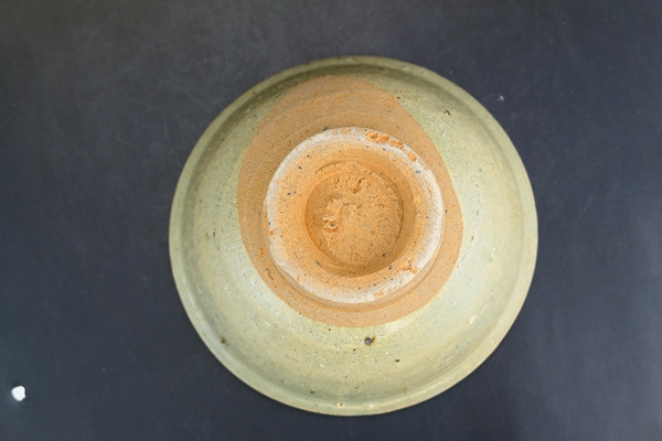 古玩陶瓷元代.龍泉窯青瓷唇口碗(1279-1368)拍賣,當(dāng)前價格1600元
