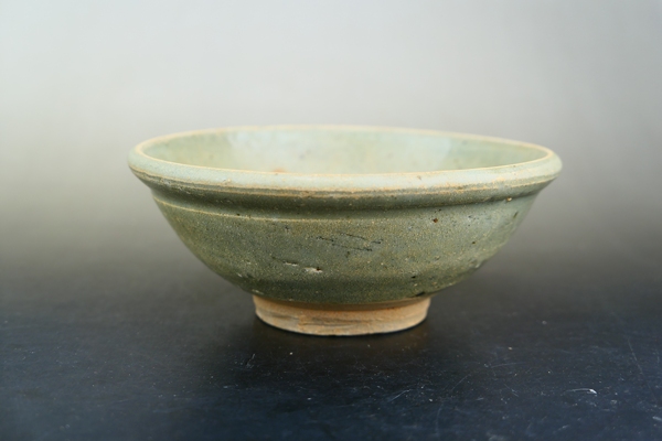 古玩陶瓷元代.龍泉窯青瓷唇口碗(1279-1368)拍賣,當(dāng)前價格1600元