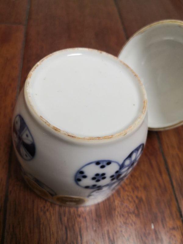 古玩陶瓷平臺保真.清晚皮球花蓋缸拍賣,當前價格999元