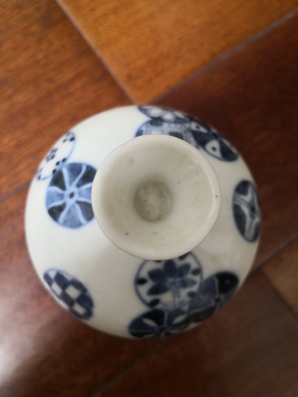 古玩陶瓷平臺保真.清晚皮球花蓋缸拍賣,當前價格999元