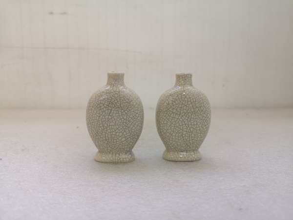 古玩陶瓷哥釉鼻煙壺拍賣,當前價格168元