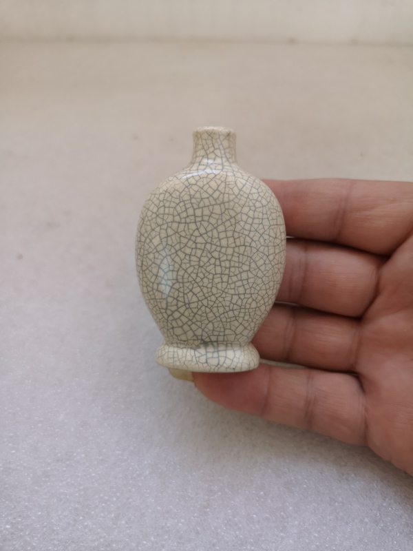 古玩陶瓷哥釉鼻煙壺拍賣,當前價格168元