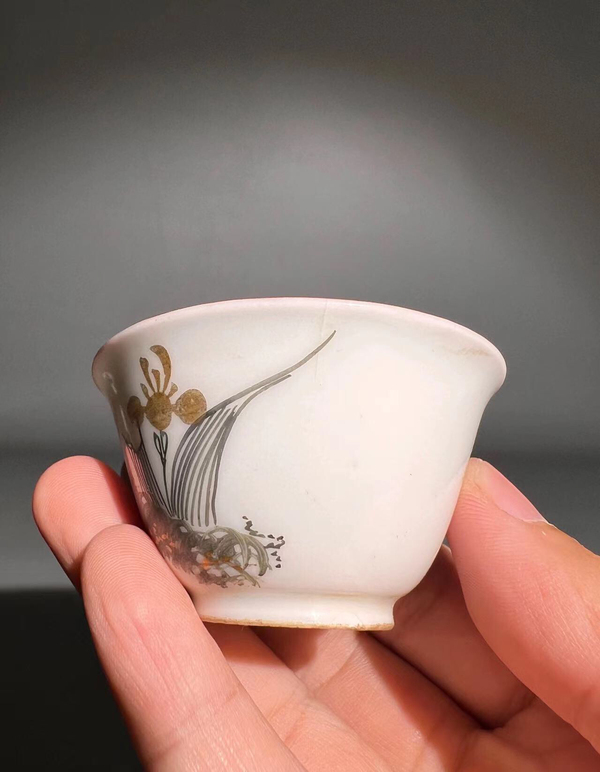 古玩陶瓷精品墨彩描金花卉詩文杯拍賣,當前價格450元
