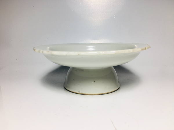古玩陶瓷甜白釉花口高足洗拍賣,當(dāng)前價(jià)格888元