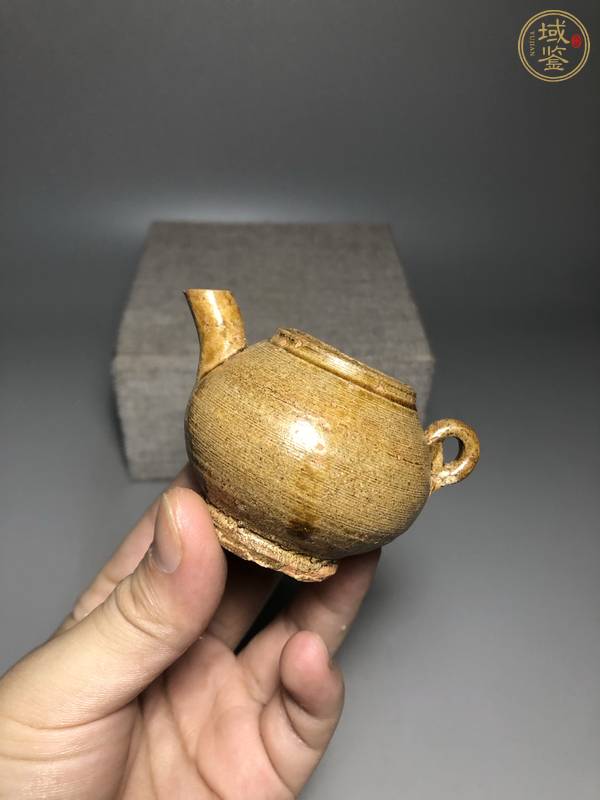 古玩陶瓷明代·褐釉水注真品鑒賞圖