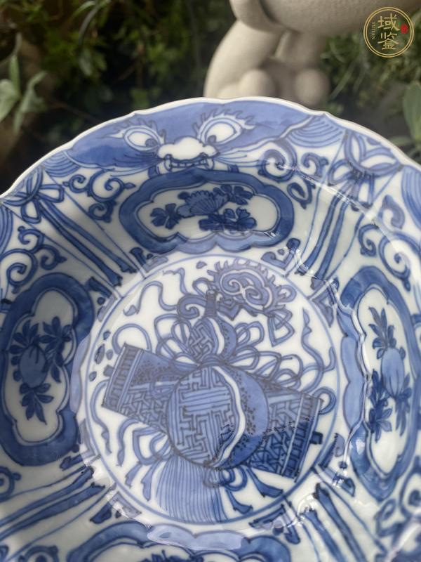 古玩陶瓷明晚·青花雜寶紋花口折沿碗真品鑒賞圖