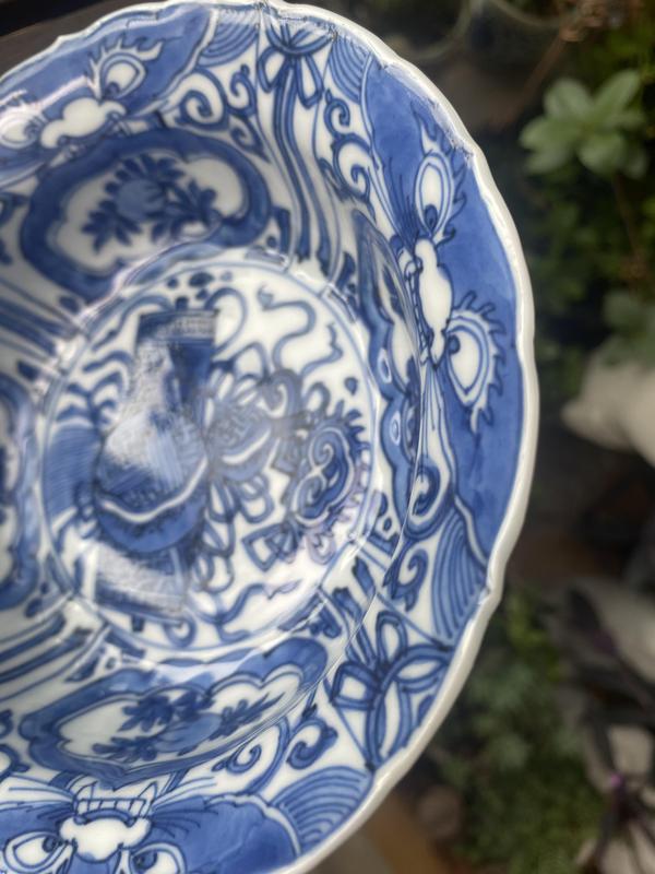 古玩陶瓷青花八寶花卉紋盤拍賣,當(dāng)前價(jià)格4200元
