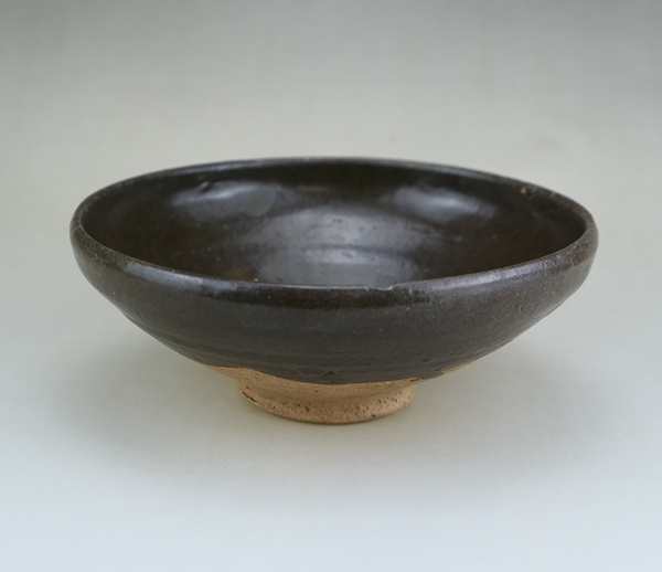 古玩陶瓷名窯.元代耀州窯茶葉末釉大碗（1279-1368）拍賣，當(dāng)前價(jià)格3999元