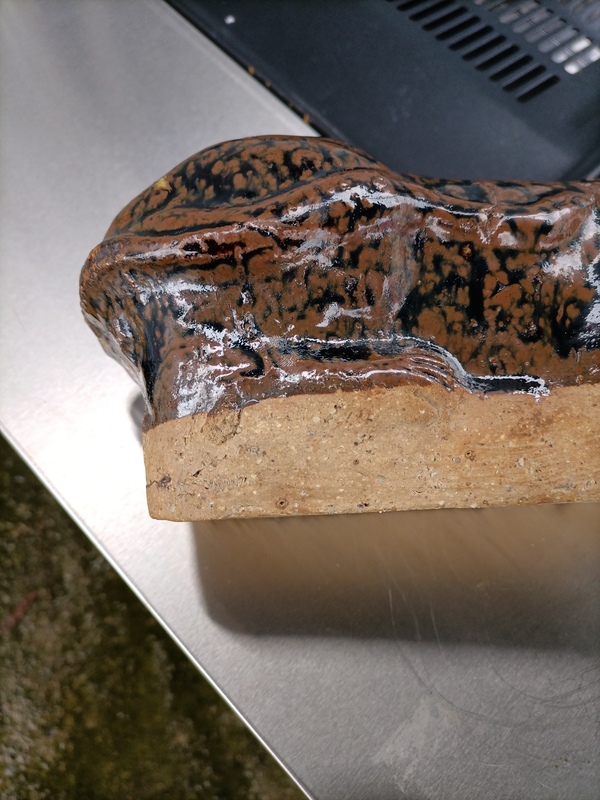 古玩陶瓷磁州窯醬釉虎形枕拍賣,當前價格260元