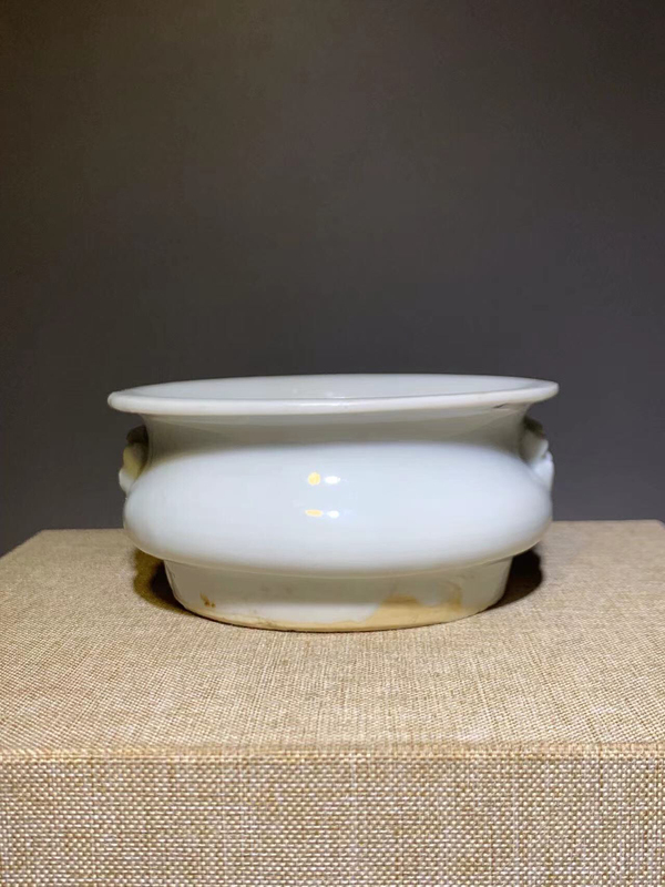 古玩陶瓷(精美)白釉獸耳香爐拍賣(mài),當(dāng)前價(jià)格0元