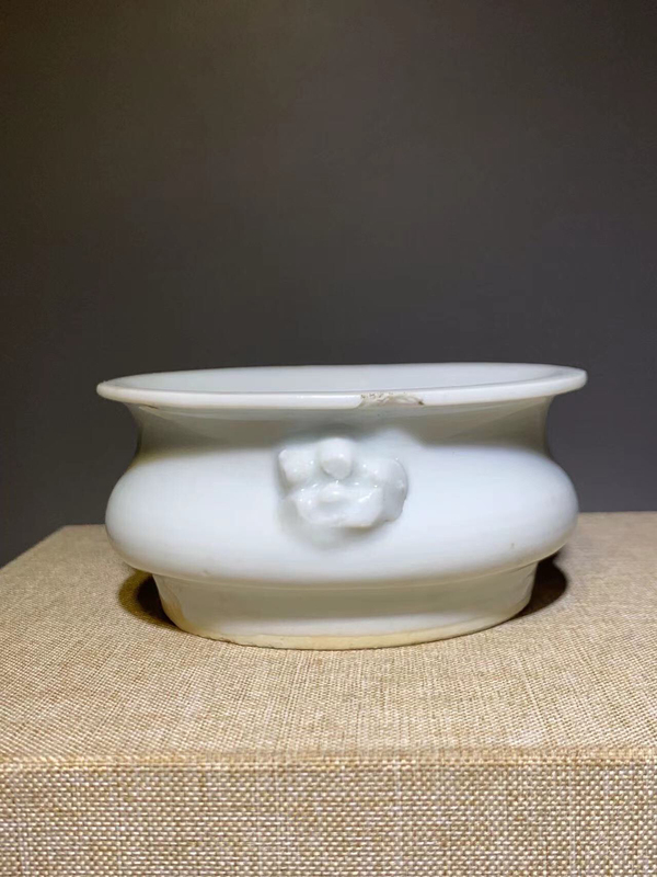 古玩陶瓷(精美)白釉獸耳香爐拍賣(mài),當(dāng)前價(jià)格0元