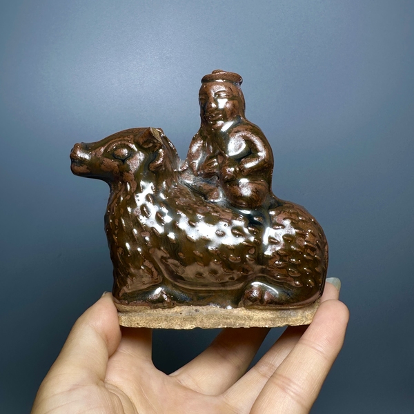 古玩陶瓷磁州窯醬釉騎鹿仙人造像拍賣,當(dāng)前價格280元