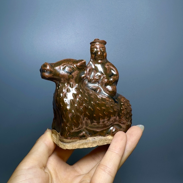 古玩陶瓷磁州窯醬釉騎鹿仙人造像拍賣,當(dāng)前價格280元