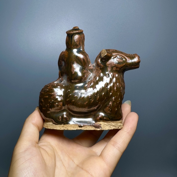 古玩陶瓷磁州窯醬釉騎鹿仙人造像拍賣,當(dāng)前價格280元