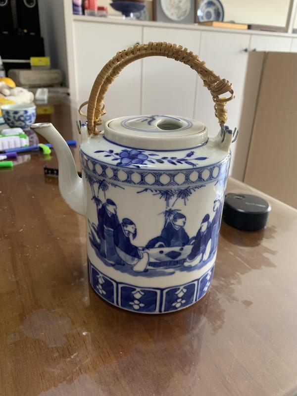 古玩陶瓷青花人物茶壺拍賣,當前價格3600元