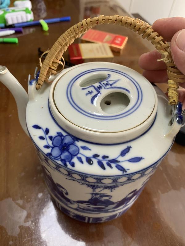 古玩陶瓷青花人物茶壺拍賣,當前價格3600元