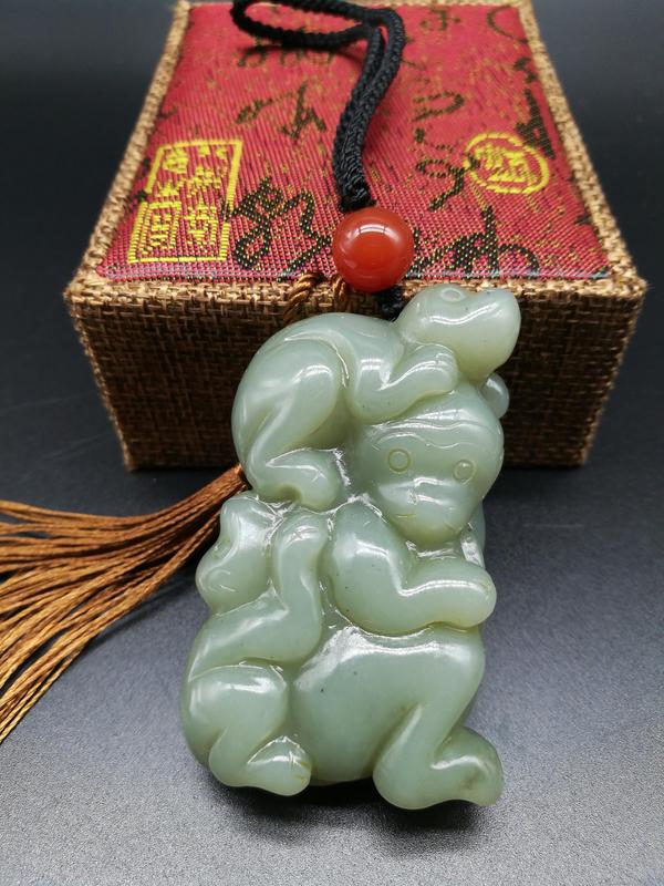 古玩玉器輩輩侯手把件掛件拍賣,當前價格266元