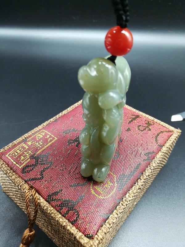 古玩玉器輩輩侯手把件掛件拍賣,當前價格266元