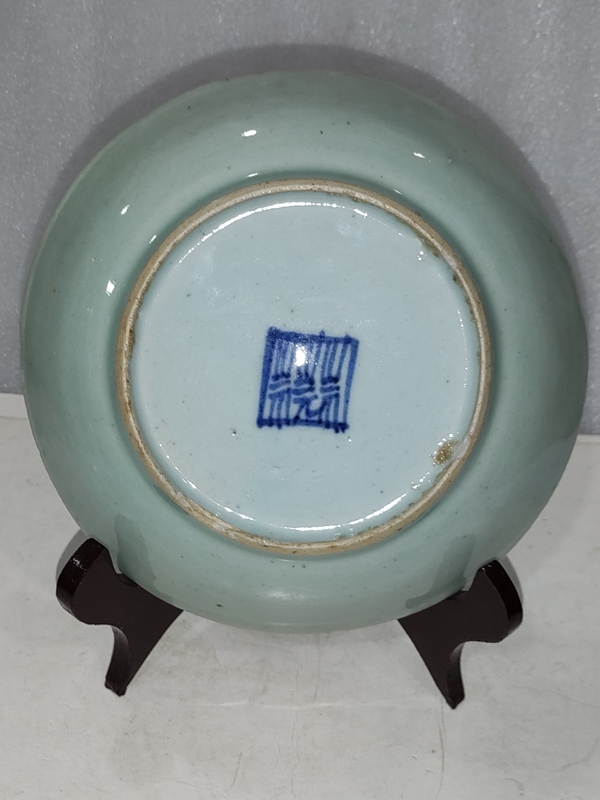 古玩陶瓷豆青釉盤拍賣,當前價格0元