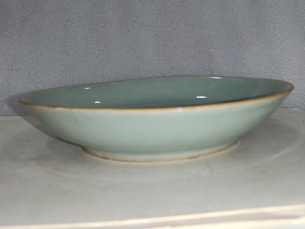 古玩陶瓷豆青釉盤拍賣,當前價格0元