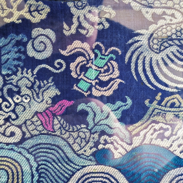 古玩雜項(xiàng)【官造】晚清民國(guó)?官造織錦繡王爺服左右襟刺繡掛屏拍賣，當(dāng)前價(jià)格8000元