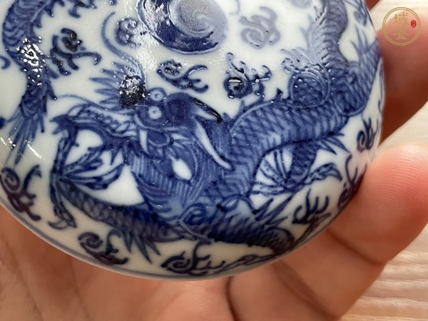 古玩陶瓷青花龍紋印泥盒真品鑒賞圖