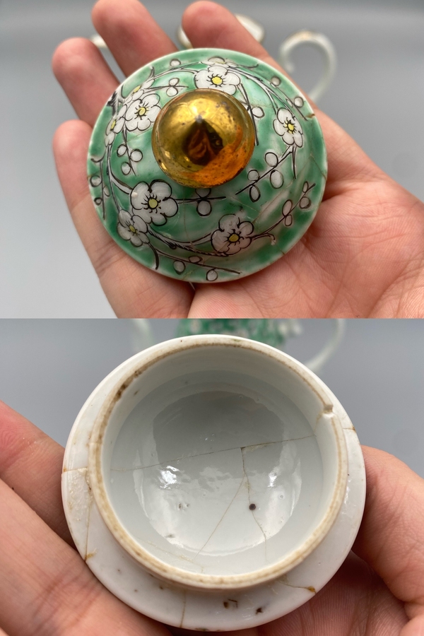 古玩陶瓷0起159一口晚清松石綠地粉彩冰梅紋茶壺拍賣,當(dāng)前價(jià)格1584元