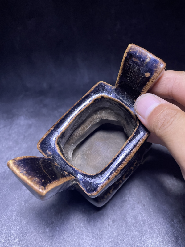 古玩陶瓷福祿壽黑釉印花鼎式爐拍賣,當前價格768元