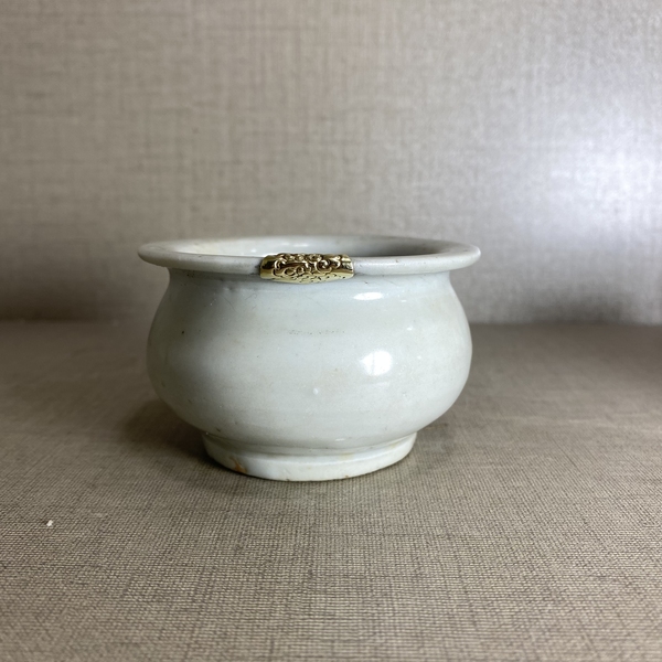古玩陶瓷白釉圈足爐拍賣,當前價格799元