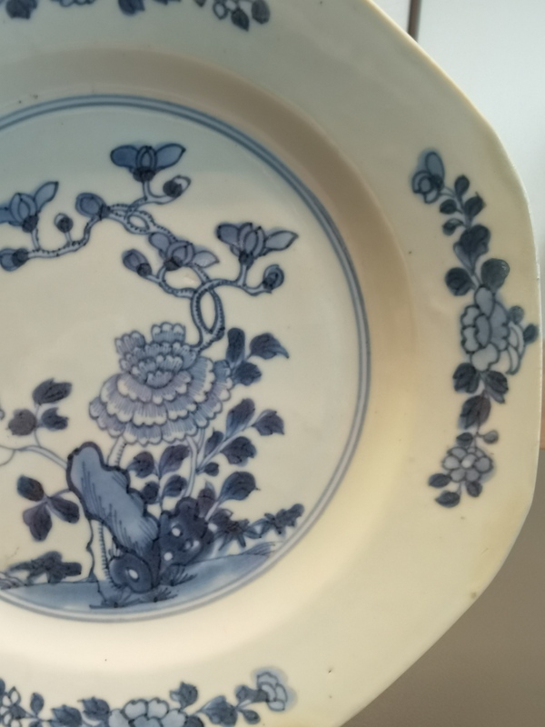 古玩陶瓷康熙青花洞石花卉紋八方盤拍賣,當前價格1200元