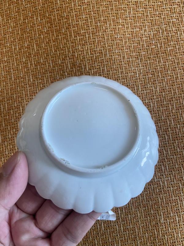 古玩陶瓷五彩菊瓣杯碟拍賣，當前價格1500元