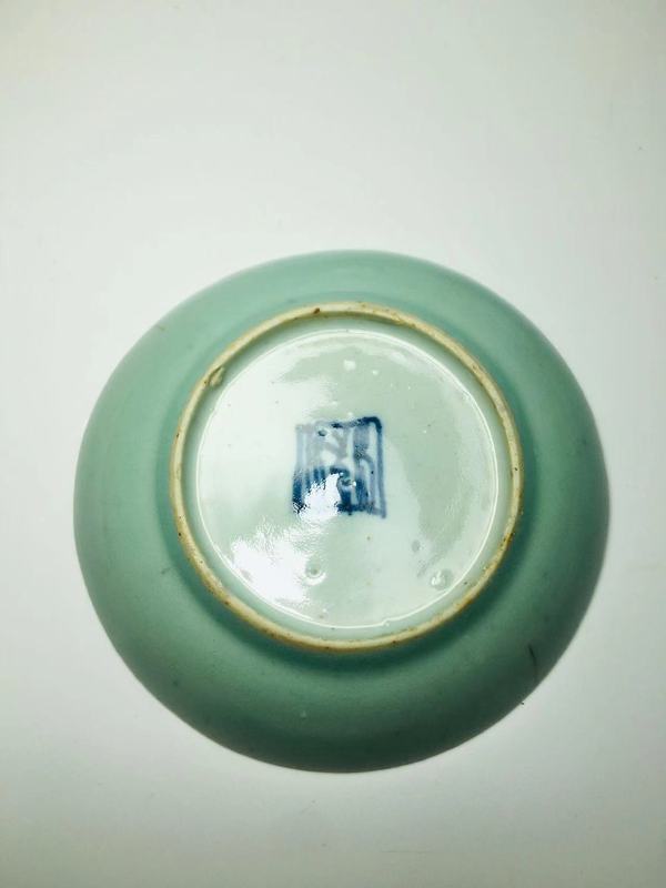 古玩陶瓷豆青釉盤拍賣,當前價格188元
