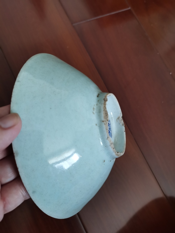 古玩陶瓷清中期豆青碗拍賣,當前價格300元