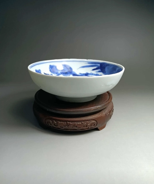 古玩陶瓷康熙 青花鳳穿牡丹圖淺盤拍賣,當(dāng)前價格358元