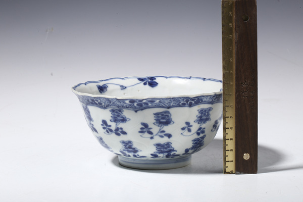 古玩陶瓷清康熙·青花花卉紋花口碗拍賣，當(dāng)前價(jià)格752元
