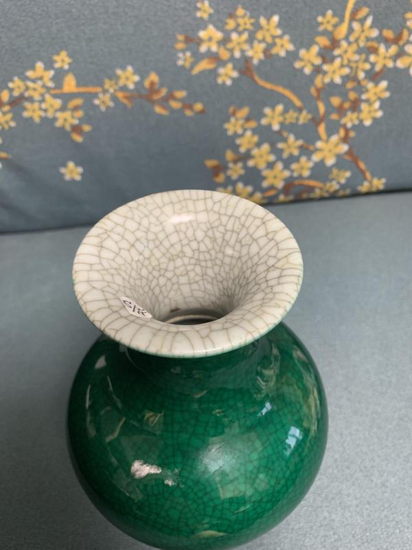 古玩陶瓷綠哥釉觀音瓶拍賣,當(dāng)前價(jià)格7000元